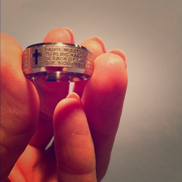 Unique Lord's Prayer ring in Spanish!