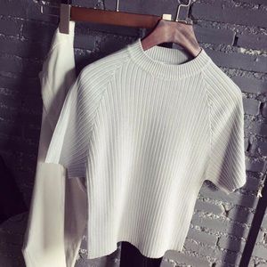 Modern midneck short sleeve sweater