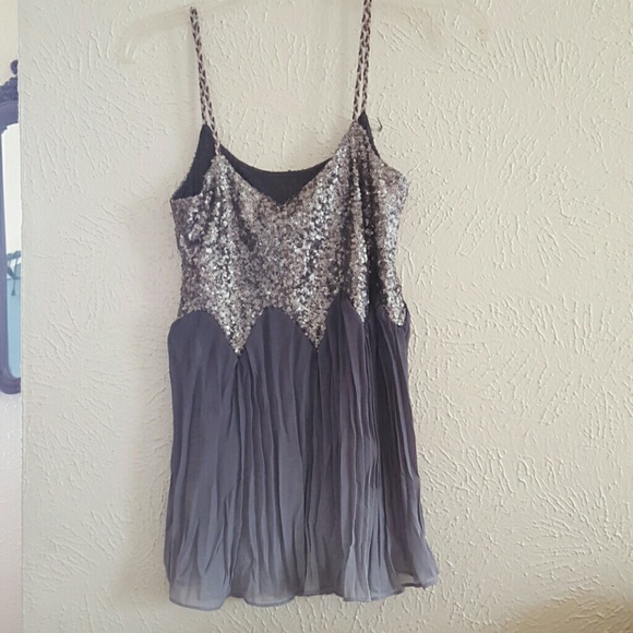 Gimmicks top