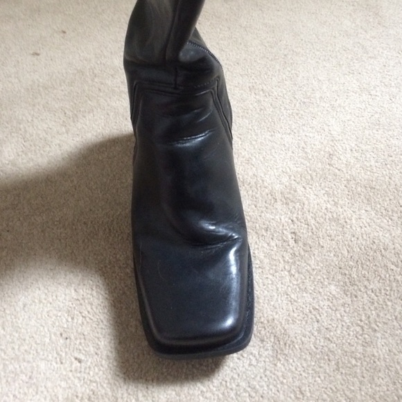 Black beautiful size 8 boots - Picture 3 of 3