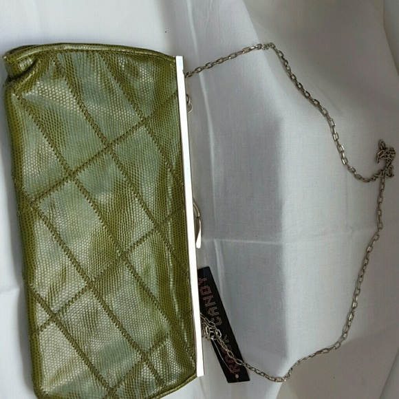 Green vinyl clutch - Picture 3 of 3