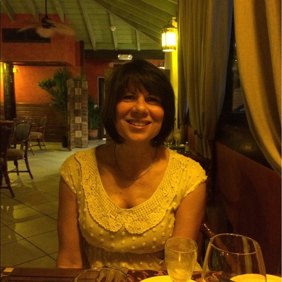 Meet your Posher, Carol - Picture 2 of 2