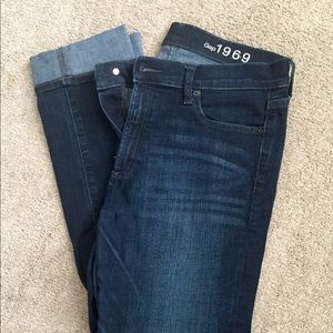 Gap Slim Straight Jeans