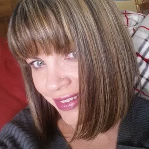 Meet your Posher, Debbie