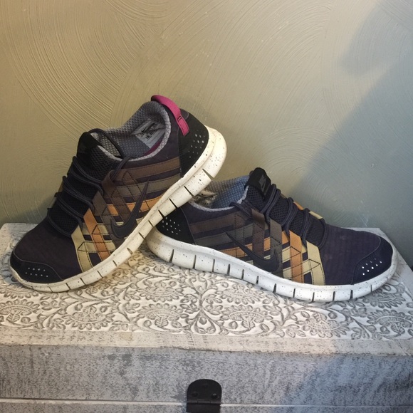 Men RARE Nike poweline