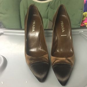 Prada Satin Pumps two tone!