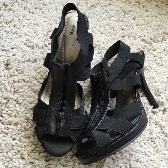 Apt. 9 Heels