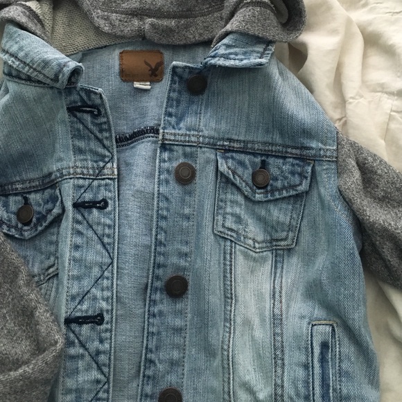 American eagle jean jacket - Picture 2 of 3