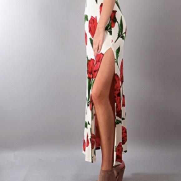 NWT || Red Poppy Print Maxi Thigh Slit Dress - Picture 3 of 4