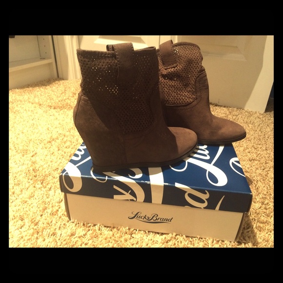 Lucky Brand short boot wedges size 7.5