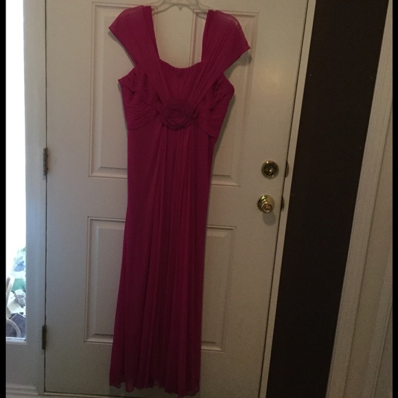 Formal Dress Size 14. All offers considered!