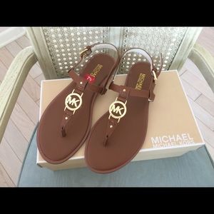 ❤️MOMS DAY SALE❤️ MK Sondra Sandal