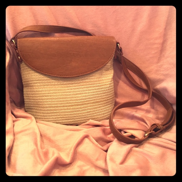 Summer basket purse. NWOT