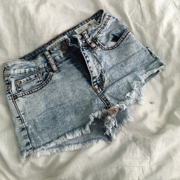 Bullhead high rise cheeky shorts - Picture 1 of 4