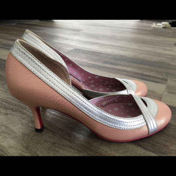 Metallic Pink and Silver Round Toe Pumps 6 1/2 - Picture 4 of 4