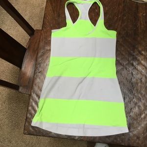 Lulu workout top