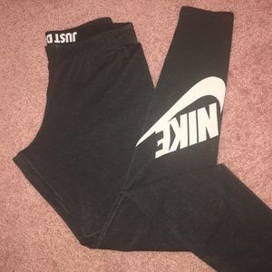 NIKE Leggings