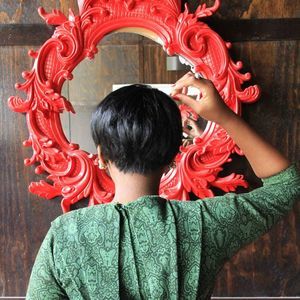 Meet your Posher, Ebony