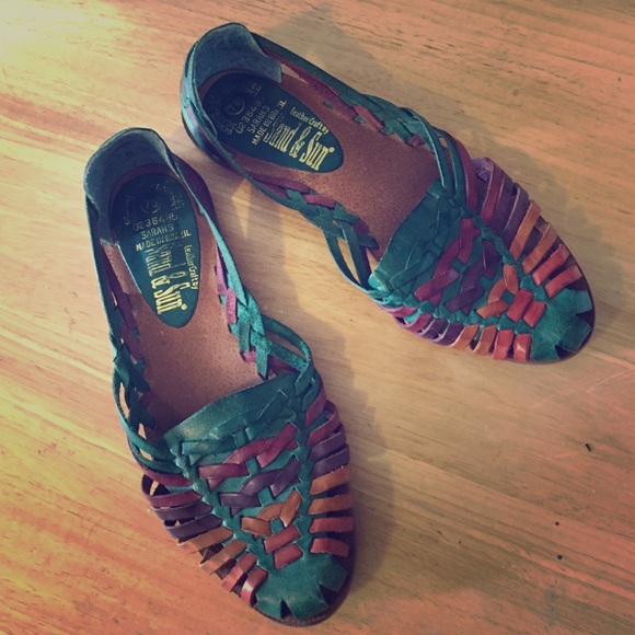 Vintage leather flat sandals made in Brazil