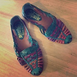 Vintage leather flat sandals made in Brazil