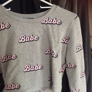 "Babe" cropped sweatshirt