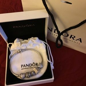 👉🏻SOLD👈🏻Pandora Bracelet
