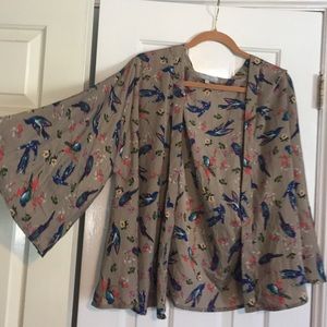 Gorgeous silky cardigan with oversized sleeves