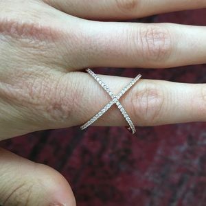 Criss cross rose - diamond ring