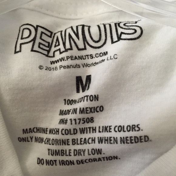 Cute Tee "Snoopy" New Size Medium - Picture 3 of 3