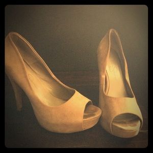 Jessica Simpson Peep toe heels