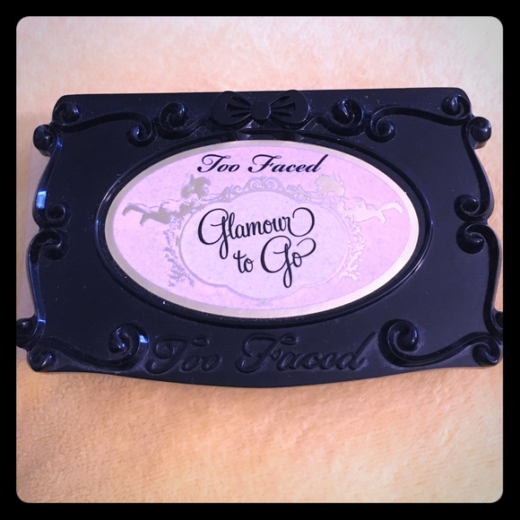 Too Faced Glamour To Go Palette