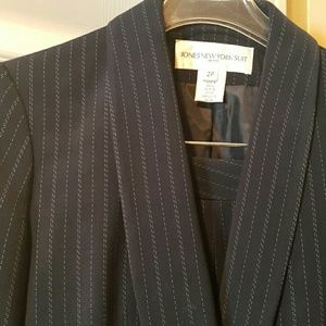 Business suit size 2p