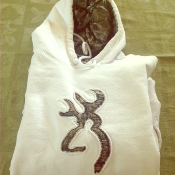 Browning hoodie for her! Size: L.