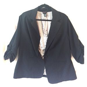 3/4 length, single button Black blazer