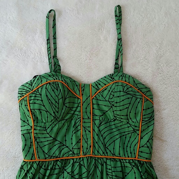 🚫SOLD🚫 Green Retro Dress - Picture 2 of 4