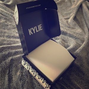 Trade Kylie box