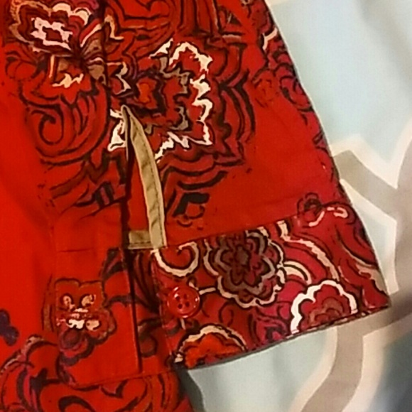 Button down - Picture 3 of 3