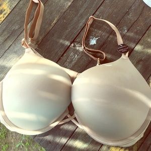 Bombshell Victoria secret bra