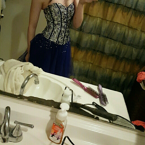 Royal purple formal prom/homecoming dress - Picture 3 of 3