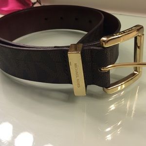 Michael kors brown belt with gold buckle