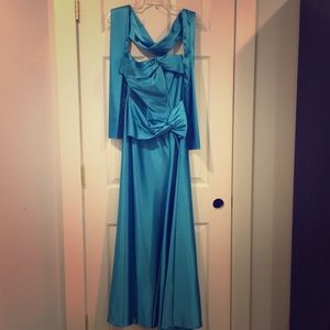 Turquoise Strapless Prom Gown