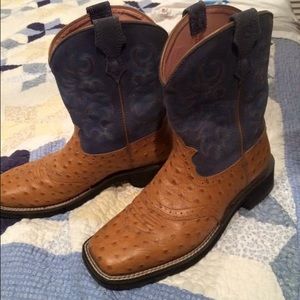 REDUCED! NWOT Ariat cowgirl boots only worn 2x