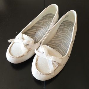 Sperry white flats