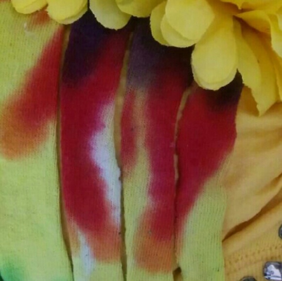 Rainbow festival top - Picture 2 of 2