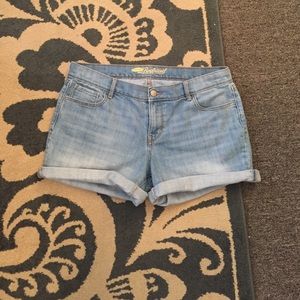 OLD NAVY boyfriend shorts size 10