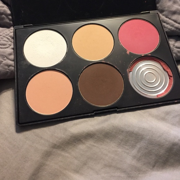 Bh  cosmetics contour and blush