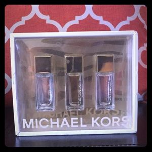 Michael kors perfume set 🎉LIMITED TIME ONLY🎉