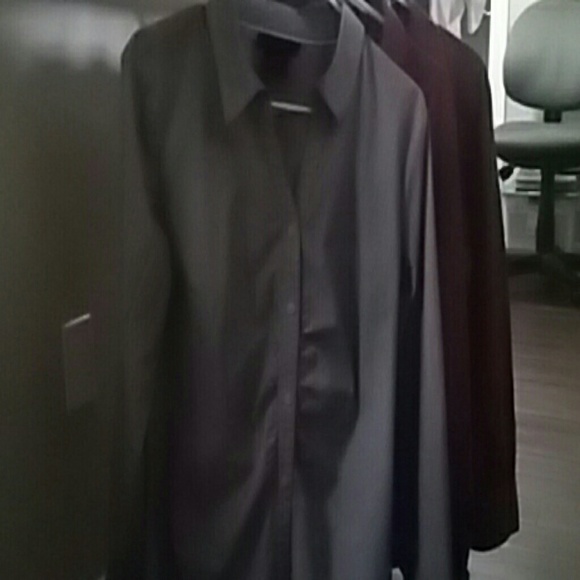 3 professional blouses - Picture 3 of 4