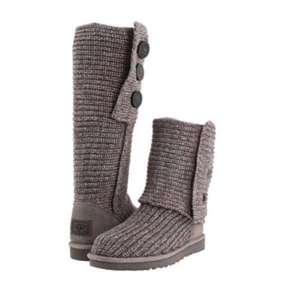 Authentic UGG Australia grey classic cardy size 7