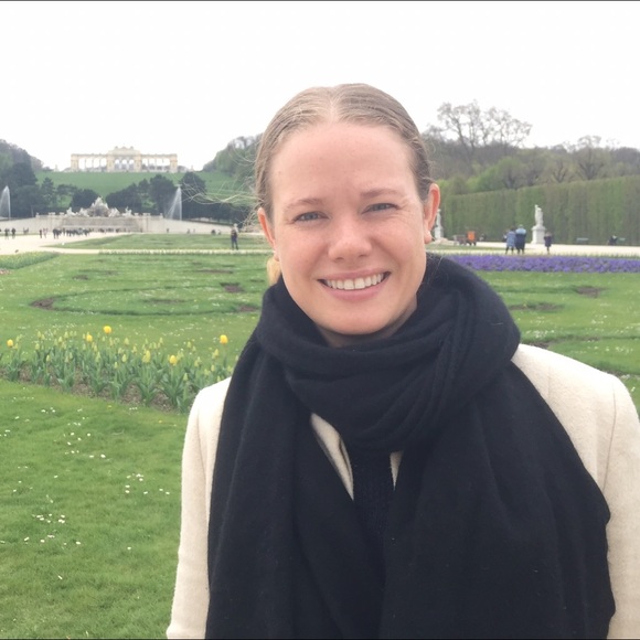 Meet your posher, ⚓️ Jaquie 🎆 - Picture 3 of 4